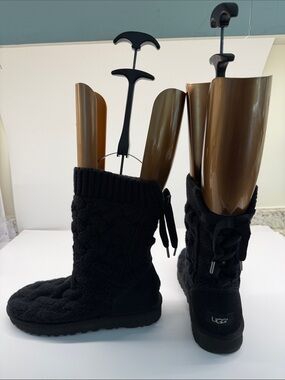UGG Black Cable-Knit Lace-Up Mid-Calf Boots
